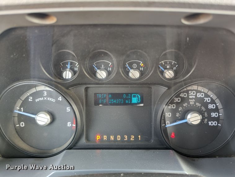 image for item LM9829 2011 Ford F550 Super Duty  utility / service truck