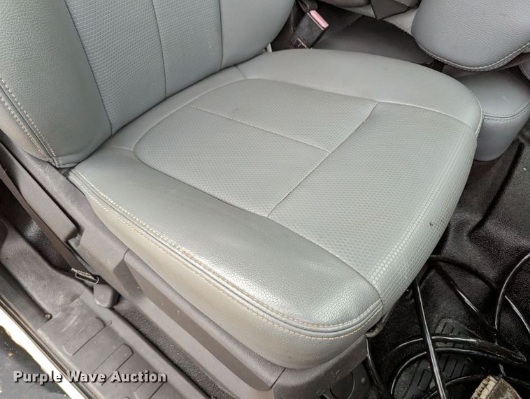 image for item LM9829 2011 Ford F550 Super Duty  utility / service truck