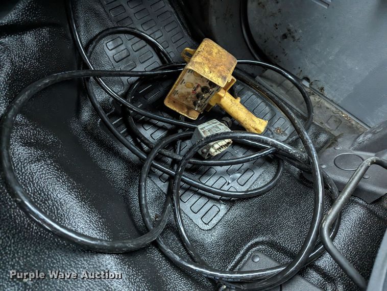 image for item LM9829 2011 Ford F550 Super Duty  utility / service truck