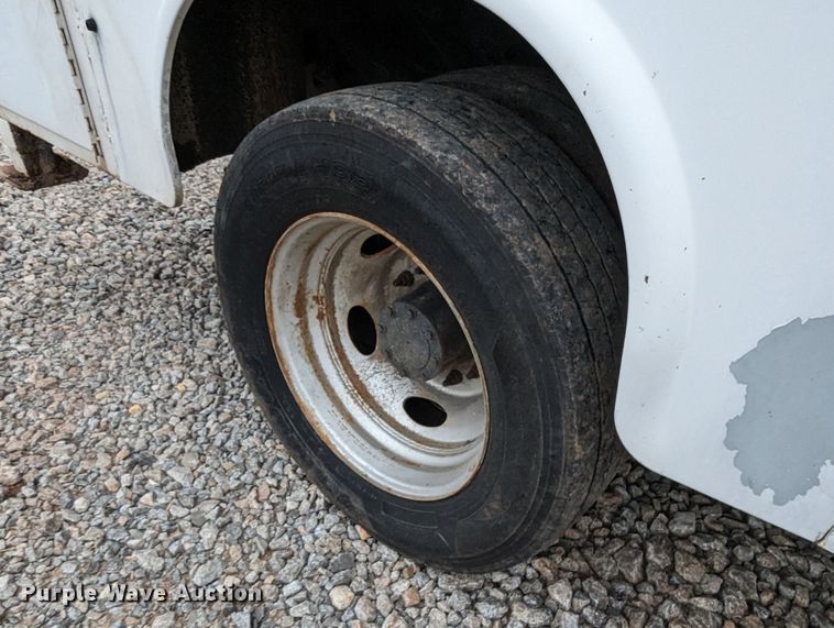 image for item LM9829 2011 Ford F550 Super Duty  utility / service truck