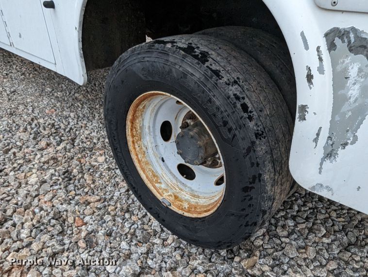 image for item LM9829 2011 Ford F550 Super Duty  utility / service truck