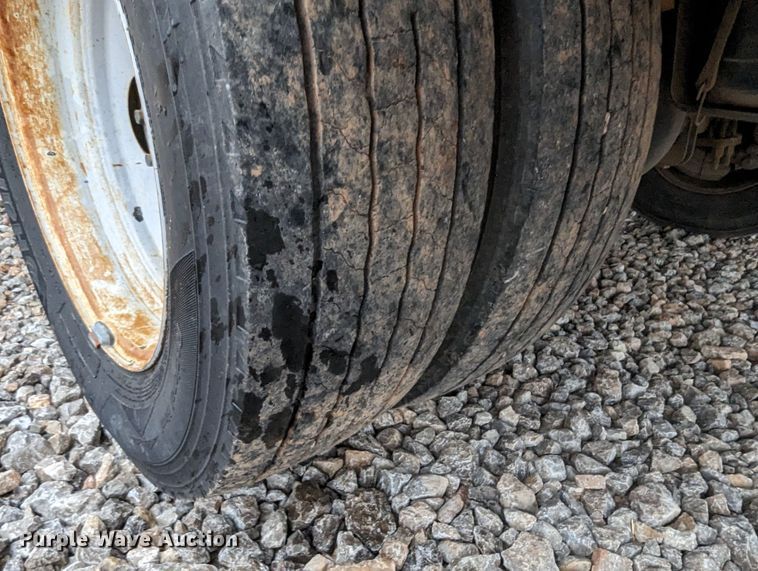 image for item LM9829 2011 Ford F550 Super Duty  utility / service truck