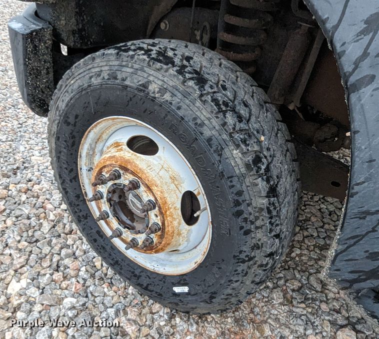 image for item LM9829 2011 Ford F550 Super Duty  utility / service truck