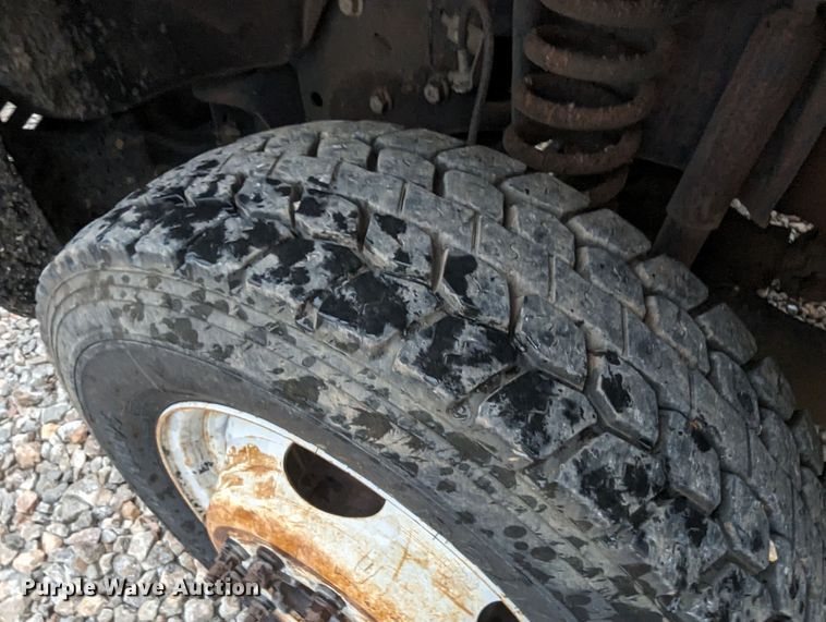 image for item LM9829 2011 Ford F550 Super Duty  utility / service truck