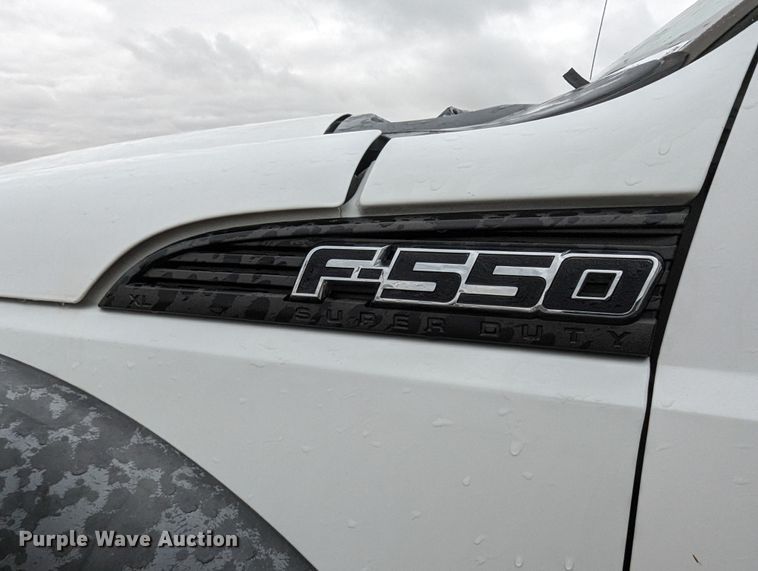 image for item LM9829 2011 Ford F550 Super Duty  utility / service truck