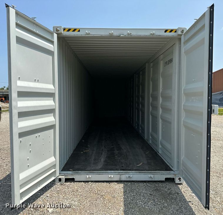 image for item LN9248 40'L shipping container