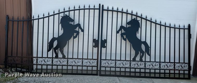 image for item LN9252 20' steel gate