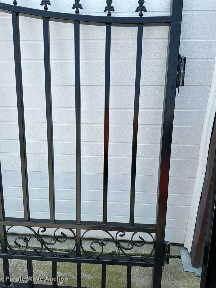 image for item LN9252 20' steel gate