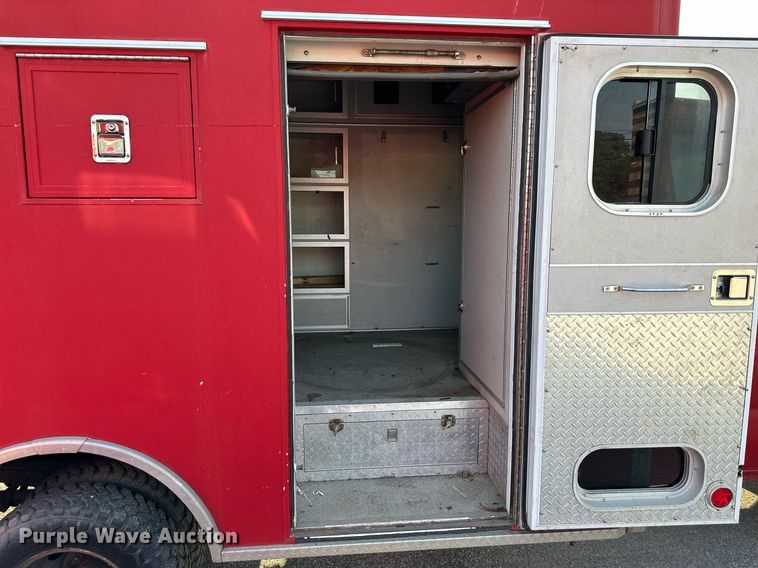 image for item LN9253 1994 Ford E350  box truck