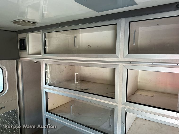 image for item LN9253 1994 Ford E350  box truck