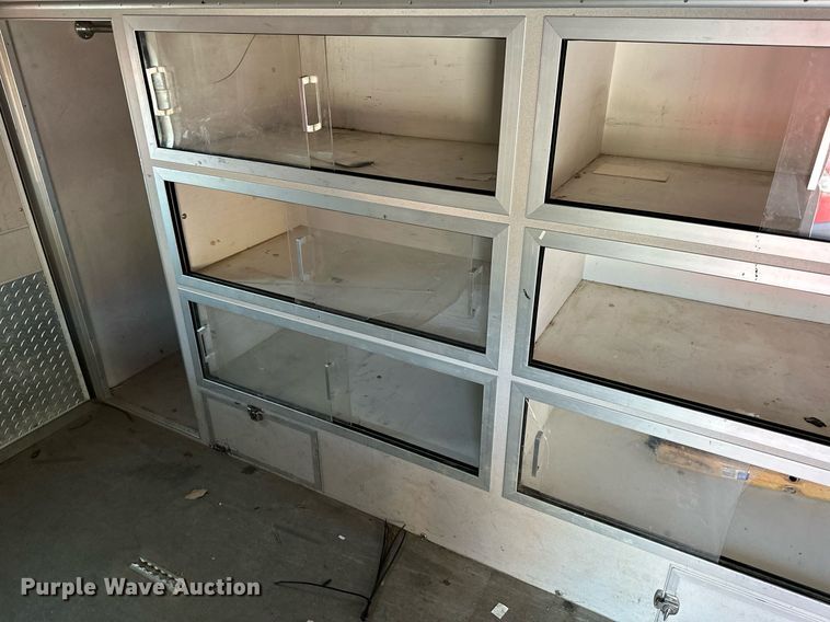 image for item LN9253 1994 Ford E350  box truck