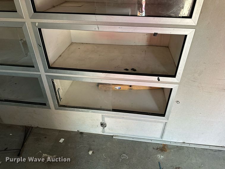 image for item LN9253 1994 Ford E350  box truck