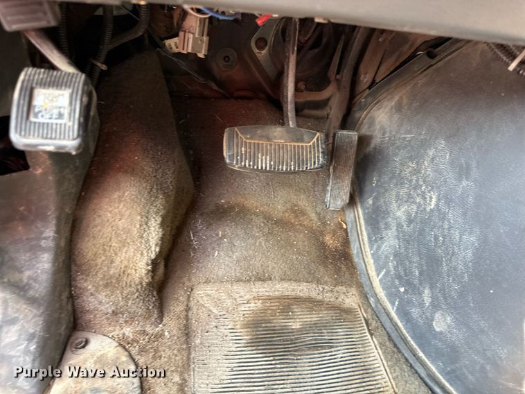 image for item LN9253 1994 Ford E350  box truck