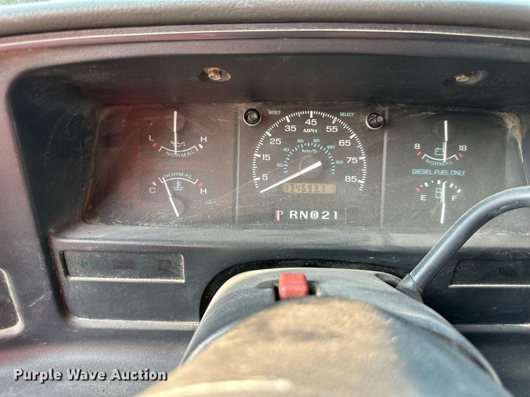 image for item LN9253 1994 Ford E350  box truck