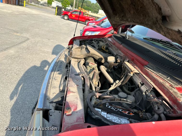 image for item LN9253 1994 Ford E350  box truck