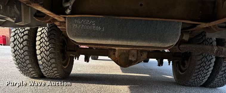 image for item LN9253 1994 Ford E350  box truck