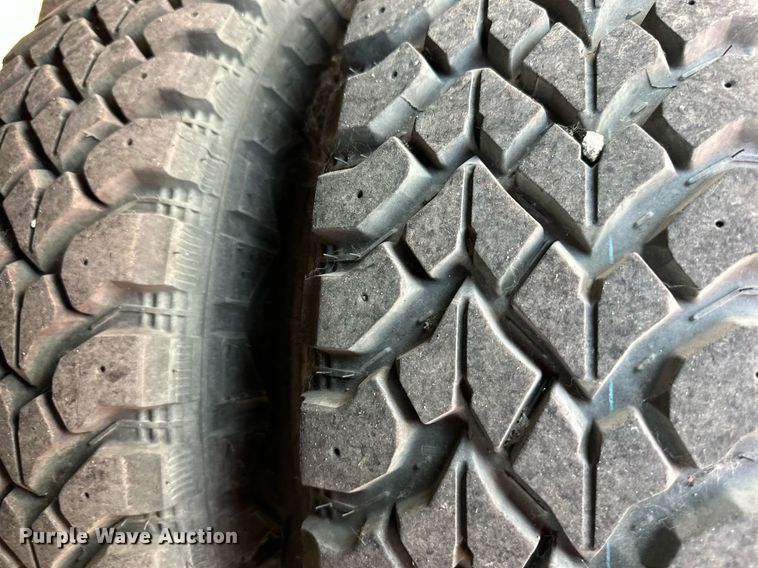 image for item LN9253 1994 Ford E350  box truck