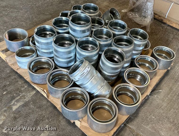 image for item LN9262 Approximately 63 pipe fittings