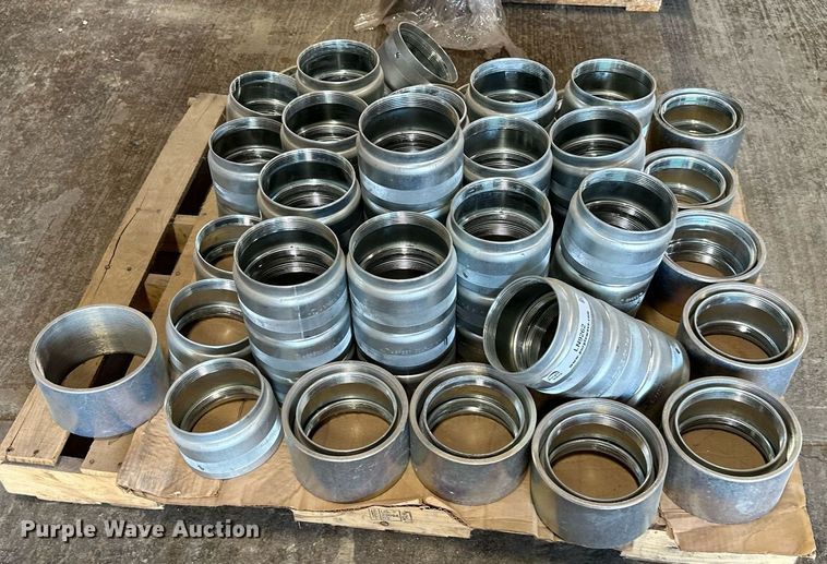 image for item LN9262 Approximately 63 pipe fittings