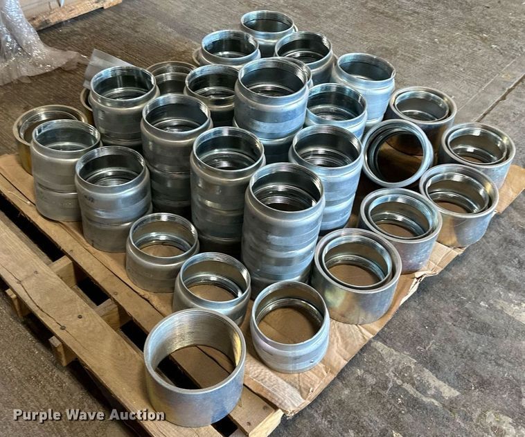 image for item LN9262 Approximately 63 pipe fittings