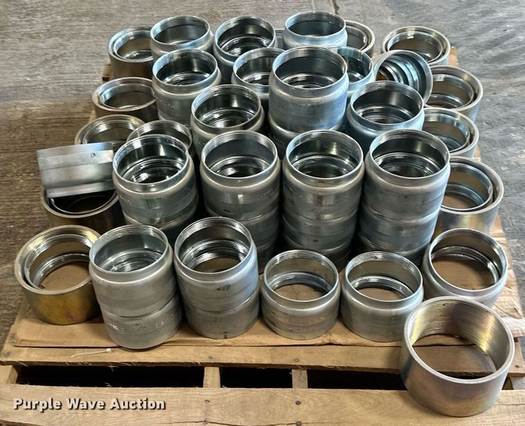 image for item LN9262 Approximately 63 pipe fittings