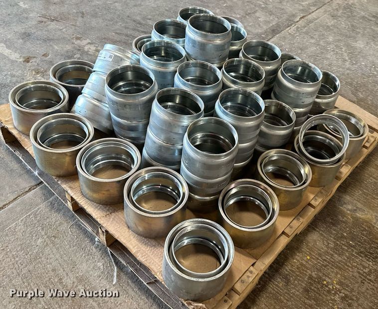 image for item LN9262 Approximately 63 pipe fittings