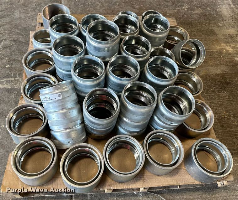 image for item LN9262 Approximately 63 pipe fittings