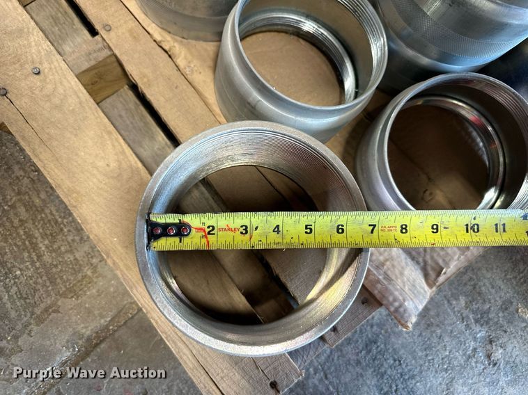 image for item LN9262 Approximately 63 pipe fittings