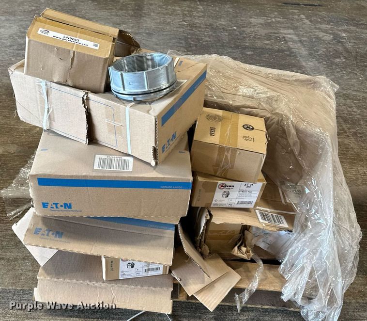 image for item LN9263 Approximately 14 hub fittings