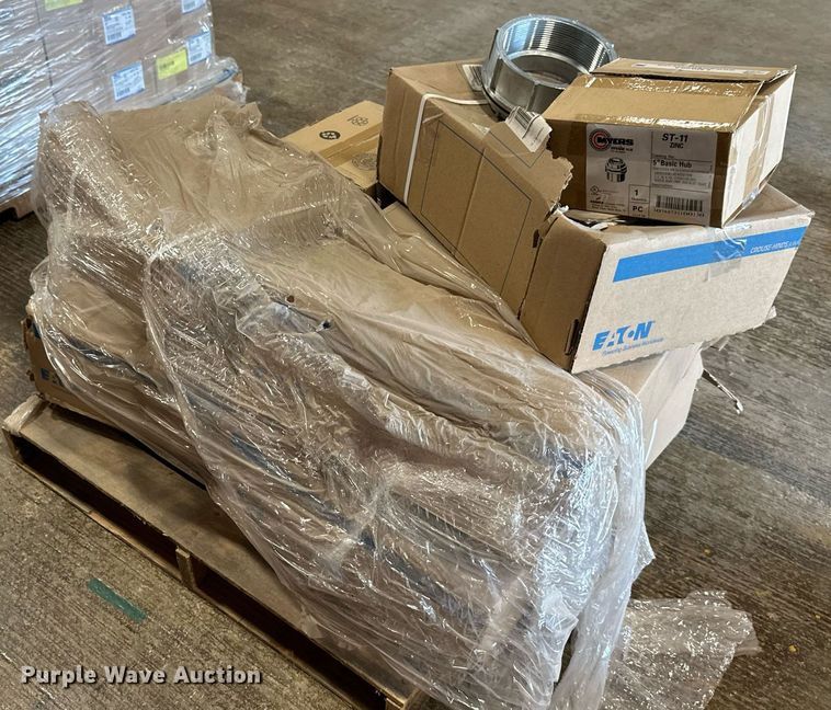 image for item LN9263 Approximately 14 hub fittings