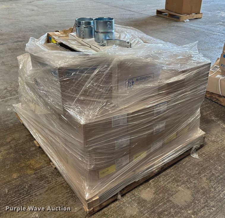 image for item LN9264 Approximately 148 pipe fittings