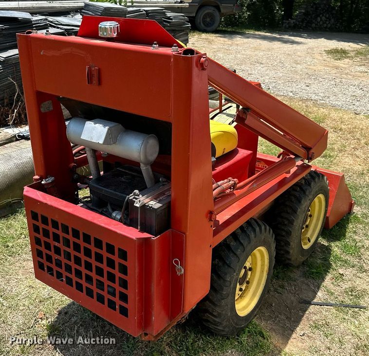 image for item LN9278 Gehl HL360  skid steer loader