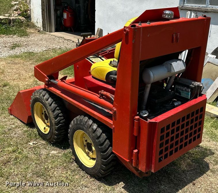 image for item LN9278 Gehl HL360  skid steer loader