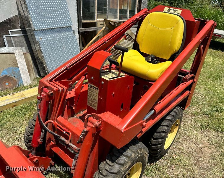 image for item LN9278 Gehl HL360  skid steer loader