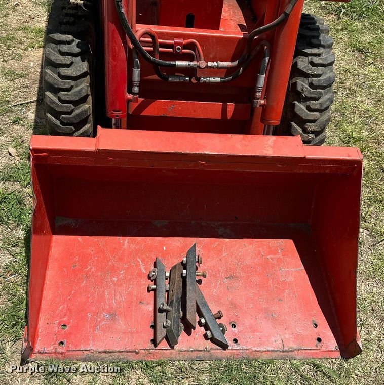 image for item LN9278 Gehl HL360  skid steer loader