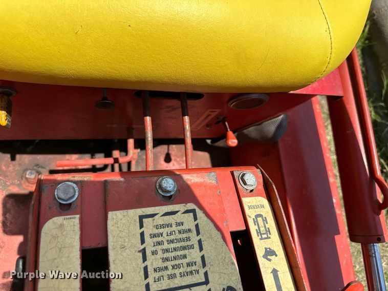 image for item LN9278 Gehl HL360  skid steer loader