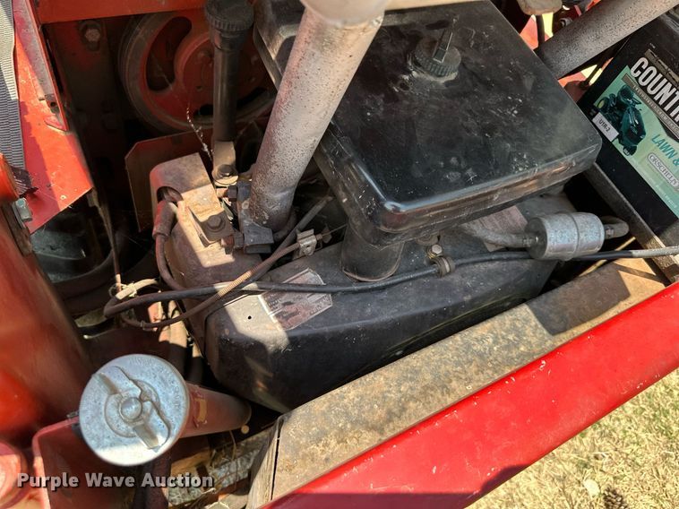 image for item LN9278 Gehl HL360  skid steer loader