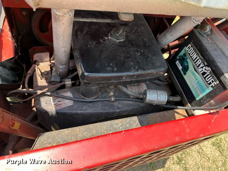 image for item LN9278 Gehl HL360  skid steer loader