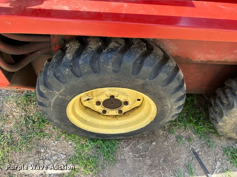 image for item LN9278 Gehl HL360  skid steer loader