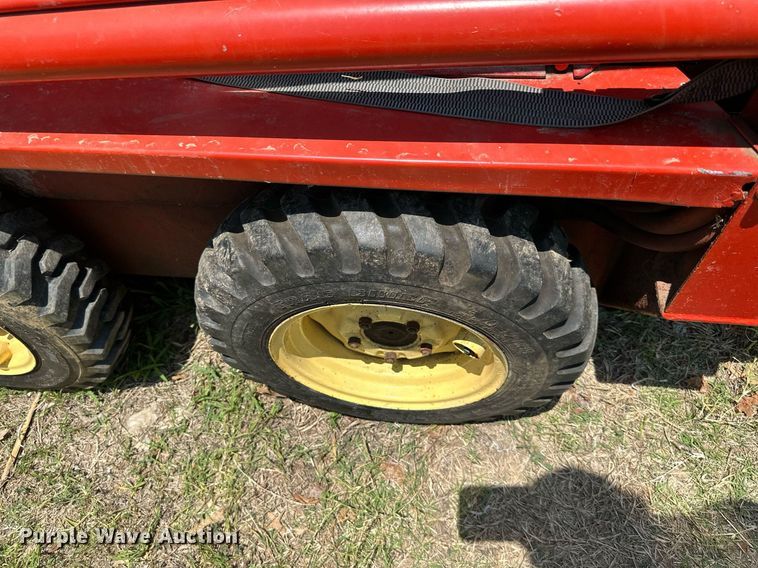 image for item LN9278 Gehl HL360  skid steer loader