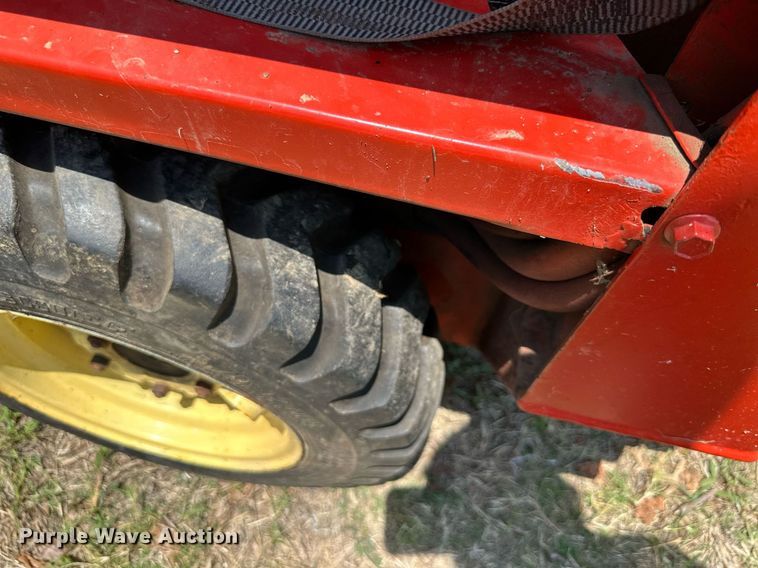 image for item LN9278 Gehl HL360  skid steer loader