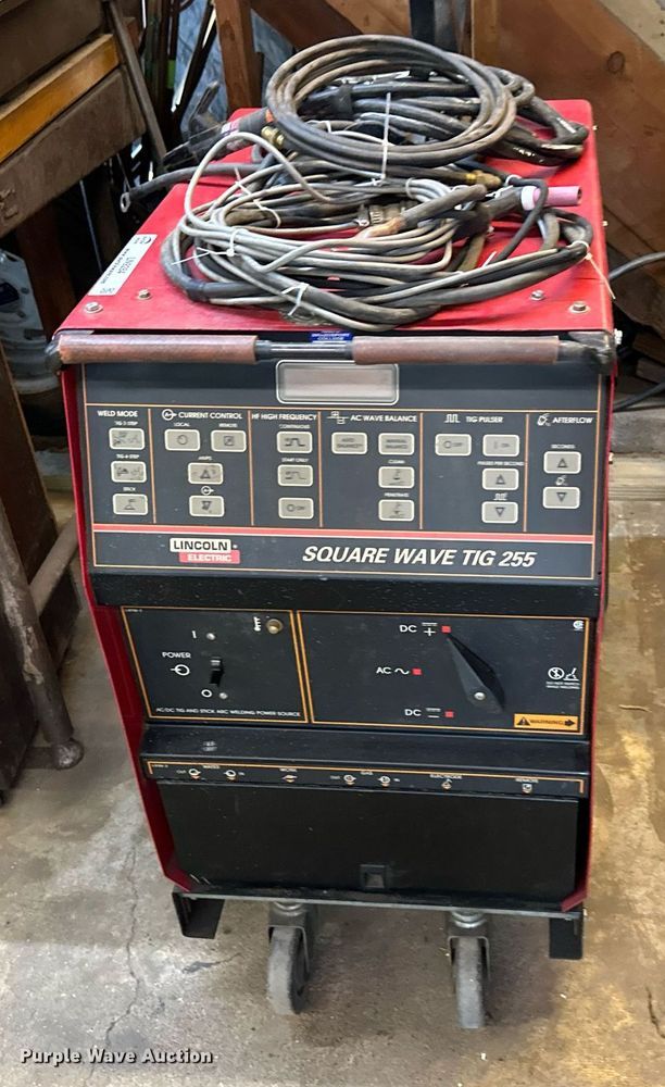 image for item LN9284 Lincoln Electric Square Wave Tig 255  welder