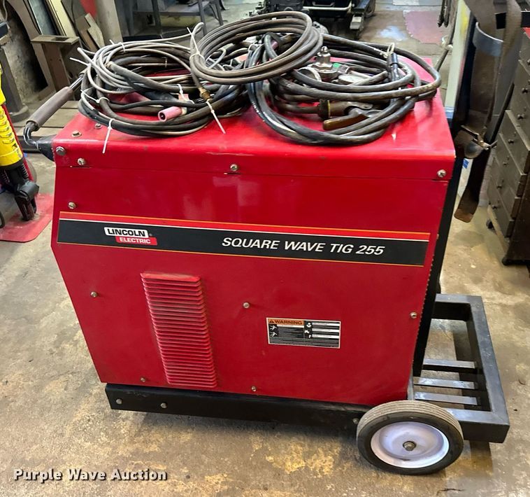 image for item LN9284 Lincoln Electric Square Wave Tig 255  welder
