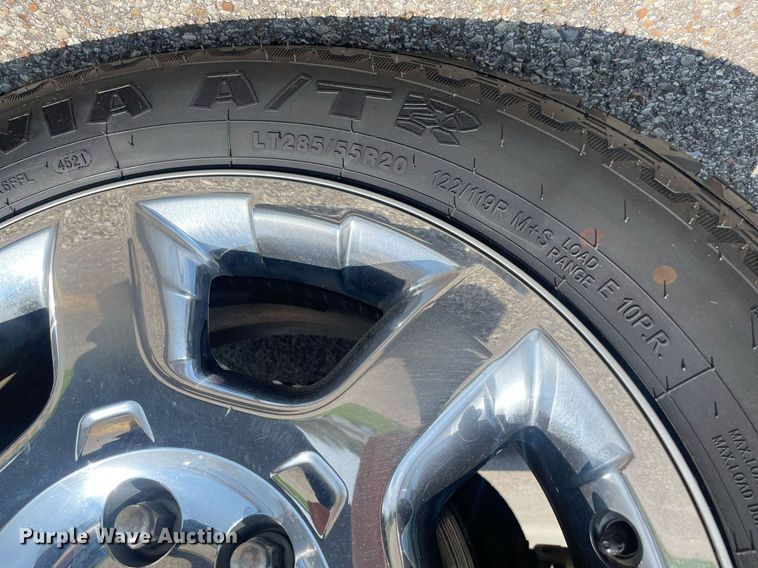 image for item LS9299 2013 Ford F150 Lariat  SuperCrew pickup truck