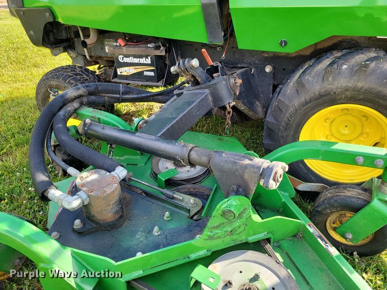 image for item LS9549 2005 John Deere 1600 Turbo  lawn mower