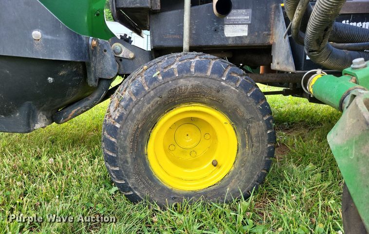 image for item LS9549 2005 John Deere 1600 Turbo  lawn mower