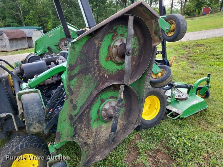 image for item LS9549 2005 John Deere 1600 Turbo  lawn mower