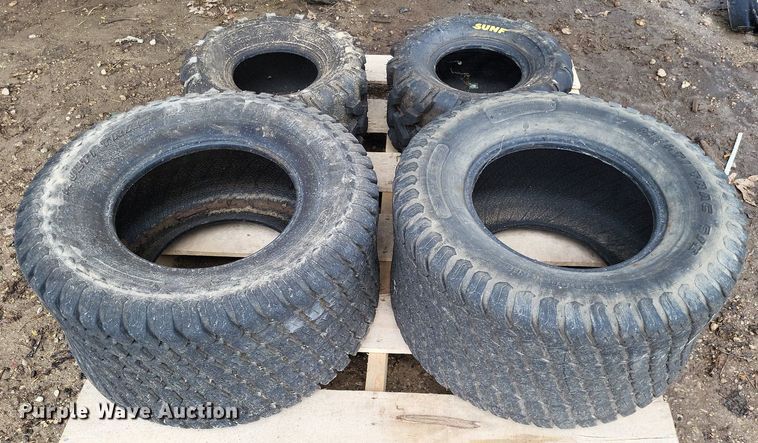 image for item LS9549 2005 John Deere 1600 Turbo  lawn mower