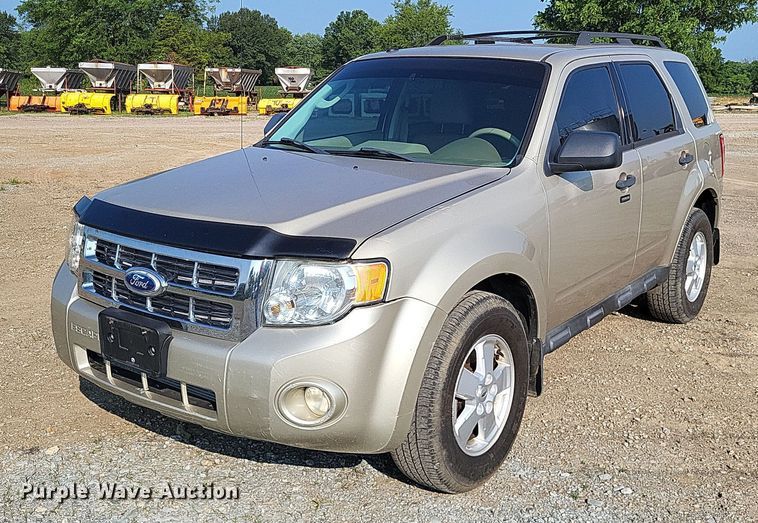 image for item LS9564 2010 Ford Escape XLT  SUV