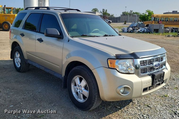 image for item LS9564 2010 Ford Escape XLT  SUV